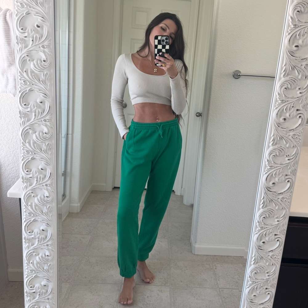 Green sweat pants.